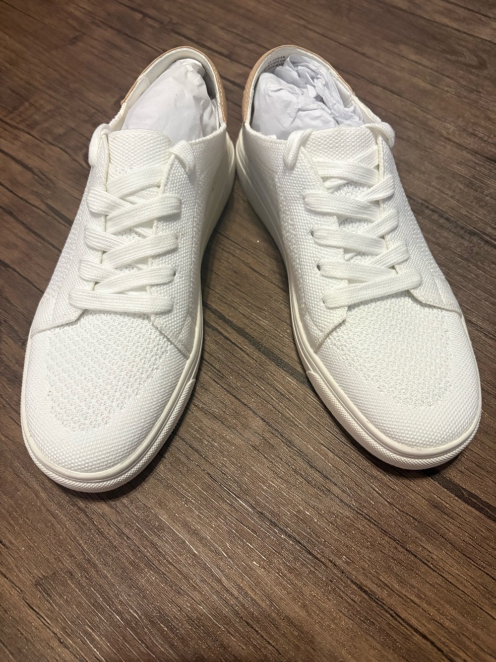 Lucky Leigan Sneaker Size 7